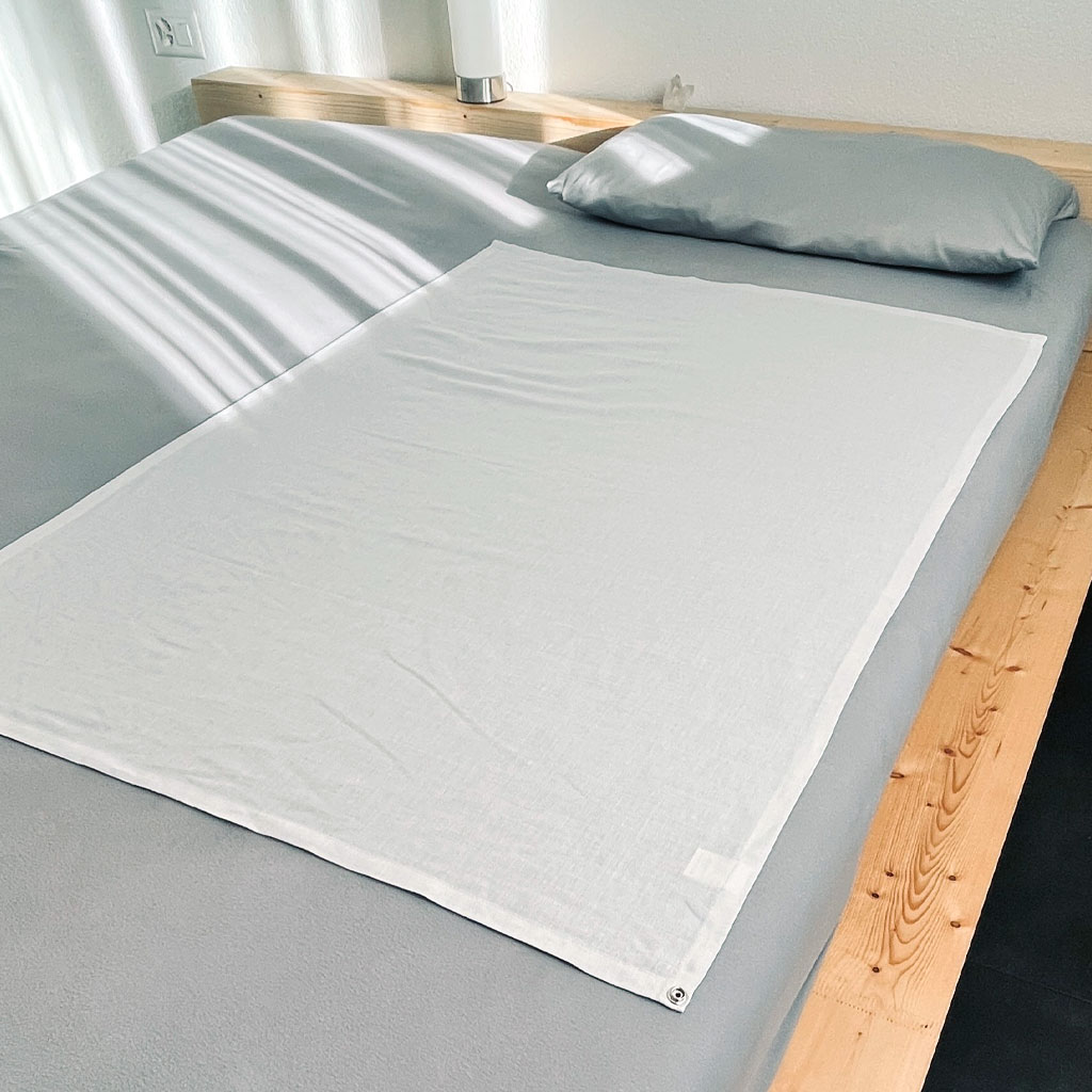 Bio Balance Grounding Sheet von Alpila für das Bett